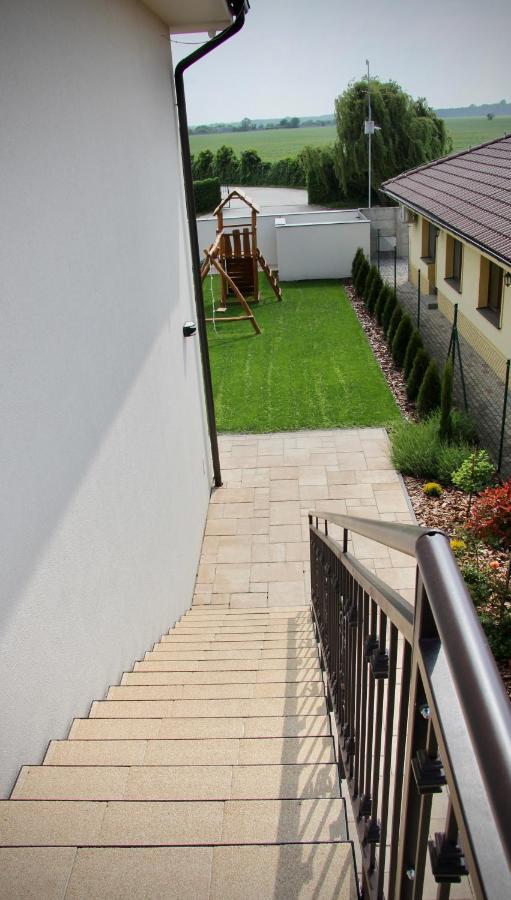 Jazmin Apartmany Veľký Meder Buitenkant foto